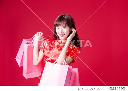 cheongsam woman show shopping bags 45834395