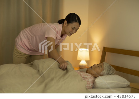 Going to bed 45834573