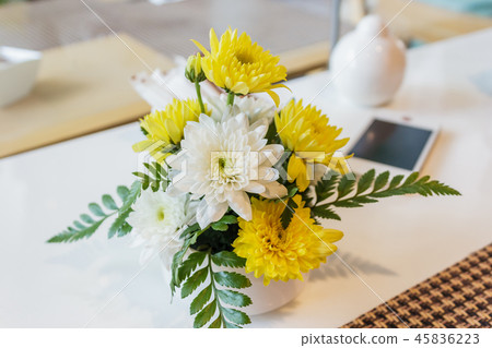 Beautiful flower bouquet with sweet chrysanthemum. Beautiful flower bouquet with sweet chrysanthemum. 45836223