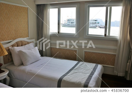 越南下龍灣遊輪床在房間裡 越南下龍灣遊輪床在房間裡 45836700