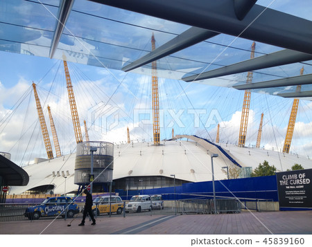 Exterior of London's entertainment facility The O2 45839160
