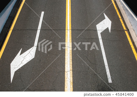 left / right, direction arrows on asphalt road left / right, direction arrows on asphalt road 45841400