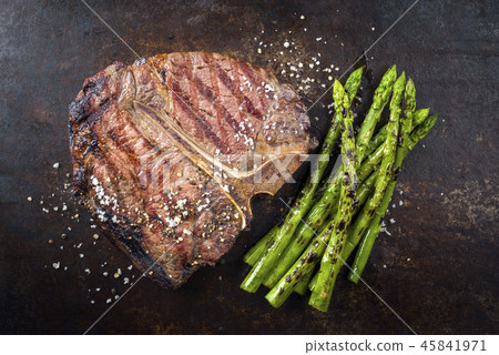 Barbecue dry aged Wagyu Porterhouse Steak with gre Barbecue dry aged Wagyu Porterhouse Steak with gre 45841971