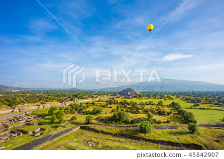 Teotihuacan remains 45842907