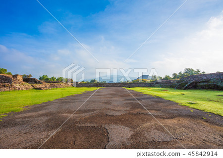 Teotihuacan remains 45842914