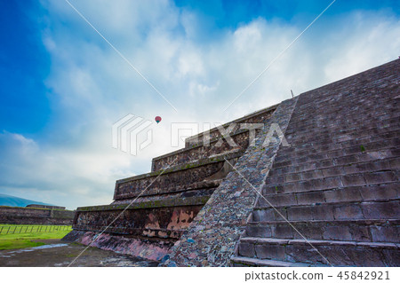 特奧蒂瓦坎遺體 45842921