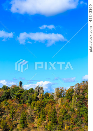 Autumn leaves in the view of Tate Haneda [Urayamakei, Nakatsu City, Oita Prefecture] 45843569