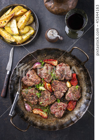 Barbecue T-bone lamb steak with Vegetable and seas Barbecue T-bone lamb steak with Vegetable and seas 45844163