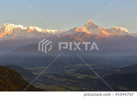 Sunrise of Machapupare Sunrise of Machapupare 45844787