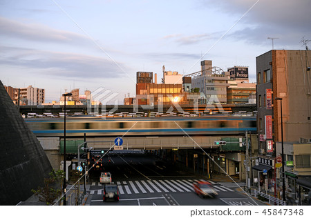日本的東京都市風景我看西日暮里站等。 日本的東京都市風景我看西日暮里站等。 45847348