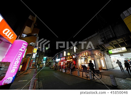 在日本的東京都市風景我看西日暮里站入口和都市風景 在日本的東京都市風景我看西日暮里站入口和都市風景 45850046