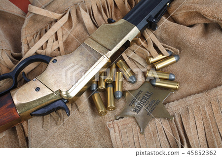 Wild west period repeating rifle with ammunition Wild west period repeating rifle with ammunition 45852362