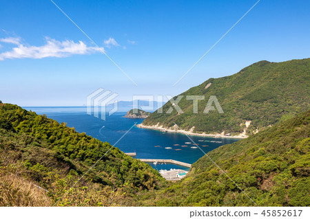 Coastal scenery around Mt. Coastal scenery around Mt. 45852617