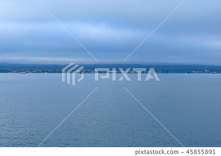 Yamanakako風景在多雲天空山梨的 Yamanakako風景在多雲天空山梨的 45855891