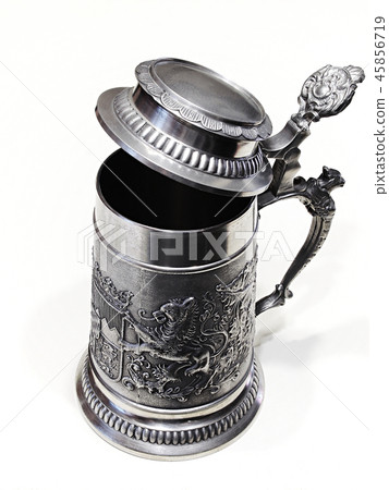 Tin beer mug with lid 45856719