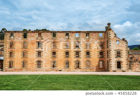 The penitentiary building Port Arthur in Tasmania 45858226