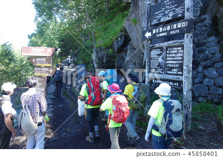 富士山吉田路線第5交界Izumigataki交界處 45858401