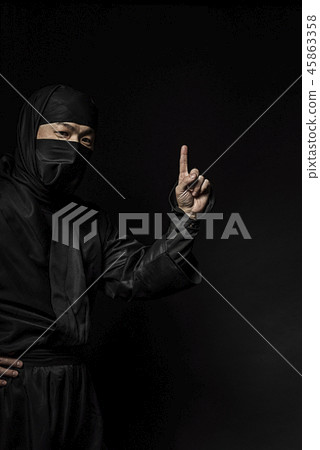 忍者指著一根手指 45863358