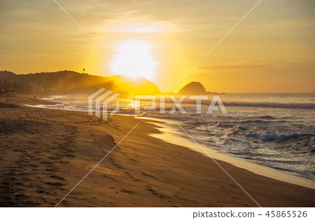 Zipolite beach at sunrise, Mexico Zipolite beach at sunrise, Mexico 45865526