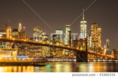 布魯克林大橋和曼哈頓摩天大樓 45866359