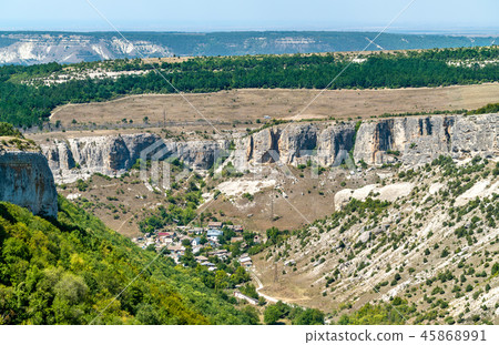 Biyuk-Ashlama-Dere gorge in Bakhchisarai, Crimea Biyuk-Ashlama-Dere gorge in Bakhchisarai, Crimea 45868991