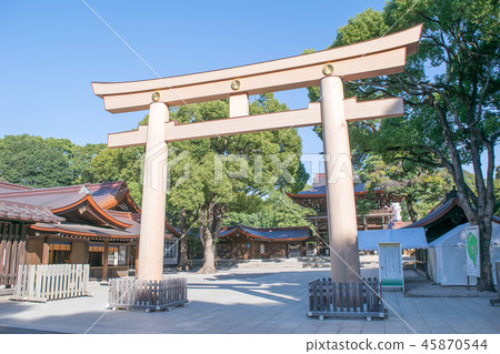 明治神宮南新門前的第三鳥居(南玉垣鳥居/三之鳥居) 明治神宮南新門前的第三鳥居(南玉垣鳥居/三之鳥居) 45870544