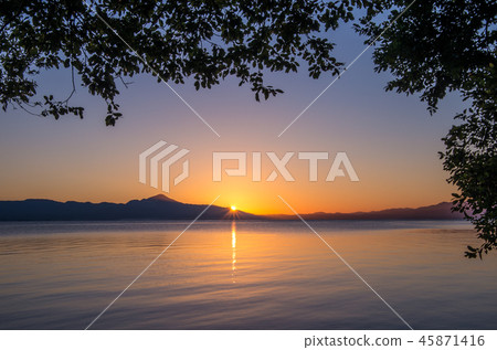 琵琶湖_Ibukiyama的日出 45871416