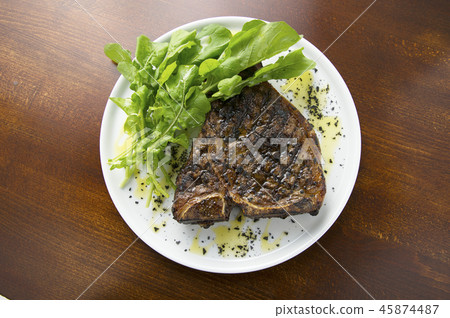 T-bone steak 45874487