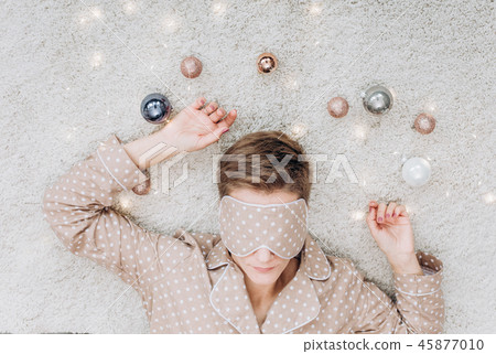girl beige pajamas sleep mask Christmas balls girl beige pajamas sleep mask Christmas balls 45877010