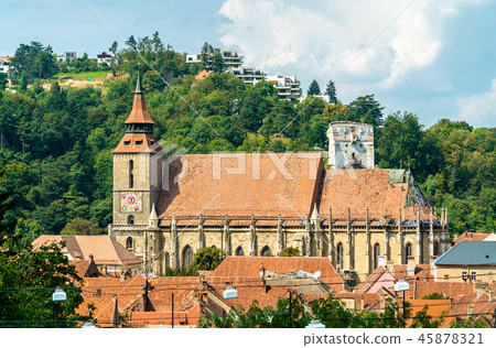 Biserica Neagra or Black Church in the old town of Brasov, Romania 45878321