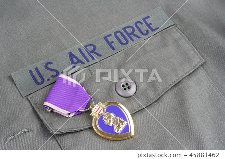 Purple Heart award on US AIR FORCE green uniform 45881462