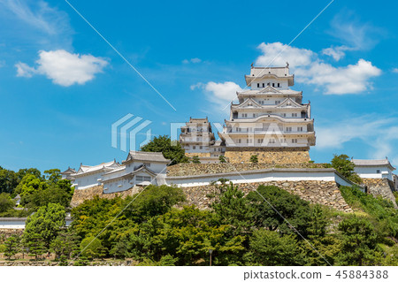 Himeji castle   45884388