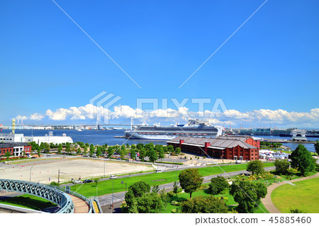 Red brick warehouse and diamond princess 45885460