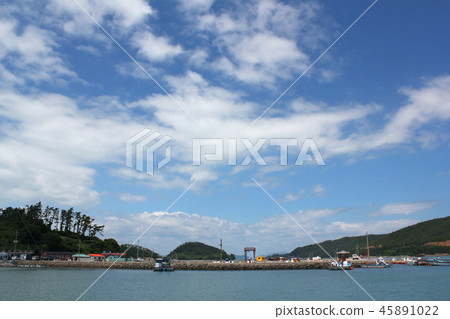 Fishing village 45891022