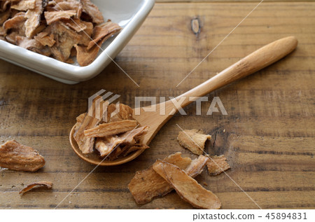 Fried burdock root 45894831