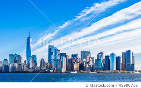 New York Battery Park and the Manhattan Skyscraper New York Battery Park and the Manhattan Skyscraper 45900719