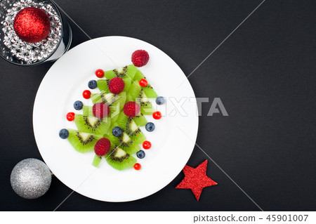 Healthy Christmas dessert snack breakfast for kids 45901007