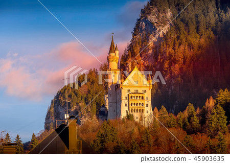 Neuschwanstein Castle sunset view, Germany 45903635