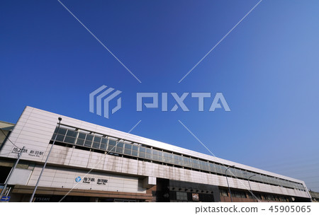 View of Yokohama cityscape subway Shinba Station in Japan View of Yokohama cityscape subway Shinba Station in Japan 45905065