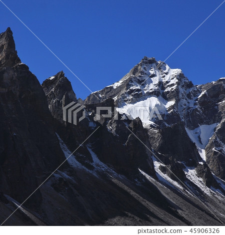 Mountains in the upper Gokyo Valley, Nepal. Mountains in the upper Gokyo Valley, Nepal. 45906326