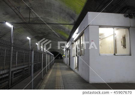 Joetsu Line Doi Station (Down Home, Waiting Room) Joetsu Line Doi Station (Down Home, Waiting Room) 45907670
