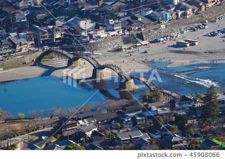 Kintai Bridge (Yamaguchi Prefecture: View from Iwakuni Castle) Kintai Bridge (Yamaguchi Prefecture: View from Iwakuni Castle) 45908066