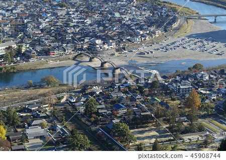Kinchun Bridge to Yoshiharu Park (Yamaguchi Prefecture: View from Iwakuni Castle) Kinchun Bridge to Yoshiharu Park (Yamaguchi Prefecture: View from Iwakuni Castle) 45908744
