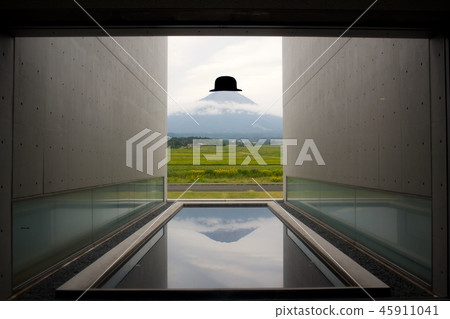 小山戴著帽子 45911041