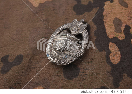 General Tank Assault Badge - german nazi award General Tank Assault Badge - german nazi award 45915151
