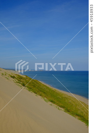 Beautiful scenery of Tottori sand dune Beautiful scenery of Tottori sand dune 45918933