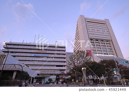 在日本的東京都市風景我看中野太陽廣場和中野區政府 在日本的東京都市風景我看中野太陽廣場和中野區政府 45921449