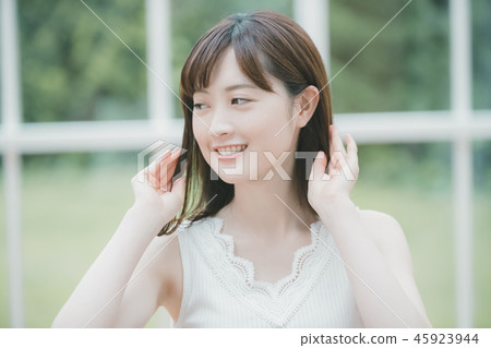 female, lady, woman 45923944