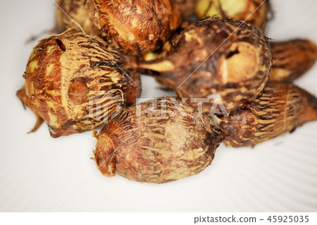 Puffy taro 45925035