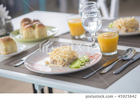 fresh vegetables salad with chicken and cheese  45925642